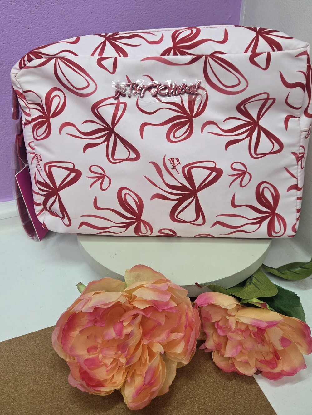 NWT Betsey Johnson XOX Betsey Bow Cosmetic Bag – Pink & Red Ribbon Makeup Pouch